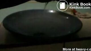 Black girl takes a dump on a platemp4