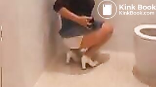 panty_poop