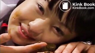 Cute Asian Babe Worships her poop