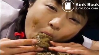 Cute Asian Babe Worships her poop