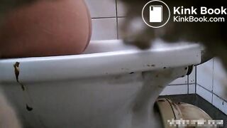 Voyeur Pooping