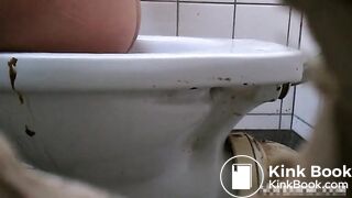 Voyeur Pooping
