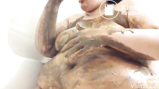 Yucky Princess gags and smears shit on tits