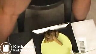 Negress pround to poop in front of cam