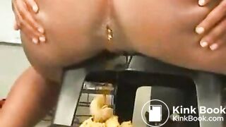 Negress pround to poop in front of cam