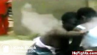 Negresses fighting in Nigeria