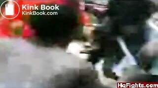 Negresses fighting in Nigeria