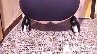 Fat ass amateur bitch shits on the floor - Scat Video Collection
