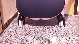 Fat ass amateur bitch shits on the floor - Scat Video Collection