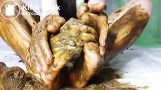 AnnaMy feet receive portion of shit 2 720mp4