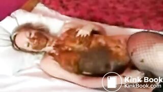 HUSBAND SHITS WIFE CUMS