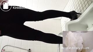 Pooping Japanese Girl