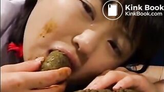 Tiny Asian girl poops on webcamflv