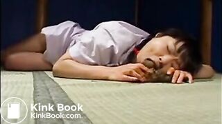 Tiny Asian girl poops on webcamflv