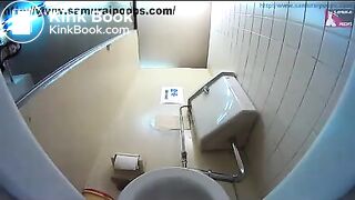 Webcam in public Japanese toilet - Unsensored Japanese scat porn videos