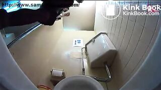 Webcam in public Japanese toilet - Unsensored Japanese scat porn videos