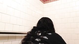SCAT: Thick Ebony Bitch on Toilet