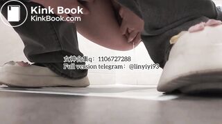 The girl excreted profusely in the toilet 93