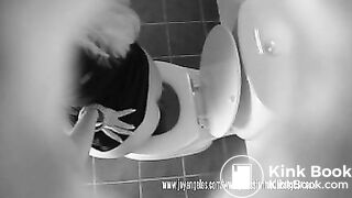 Big pooping blonde caught on spycam