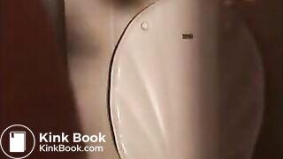 Woman shit diarrhea and smear it on her butt