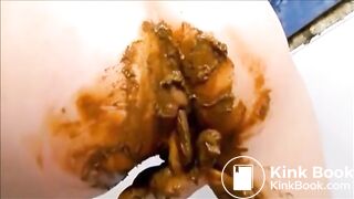 Girl shitting masturbating fisting and squirting orgasm