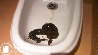 Messy poo in the bidet