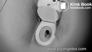 Blonde's toilet blocker