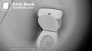 Blonde's toilet blocker