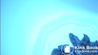 Hot milf shit and piss in the bathtube