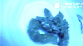 Hot milf shit and piss in the bathtube
