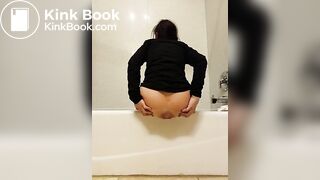 Very constipated lady