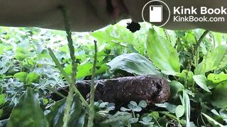 Urgent outdoor poop