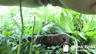 Urgent outdoor poop