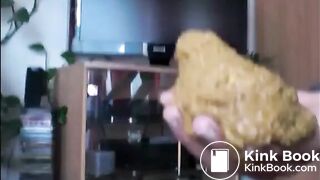 Perfect butt babe shit on her hand