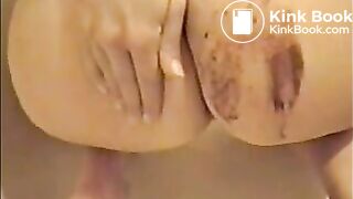 Blonde girl shit and smear it on her butt