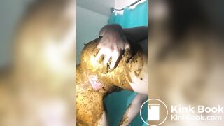 Hot cutiepie smears her sweet shit on her sexy ass and pussy and tastes her shit