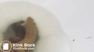 Close-up Shitting