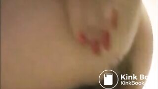 Milf is showing her pulsating asshole with shit