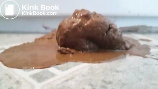 Big poo from big bottom