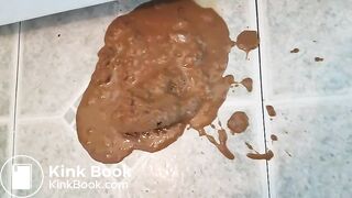 Big poo from big bottom