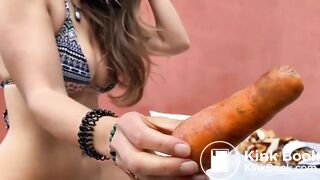 VeganLinda carrot and poop