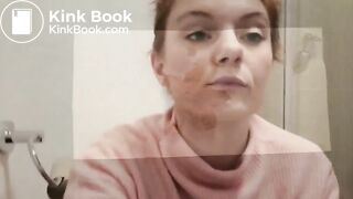 Attractive redhead poops