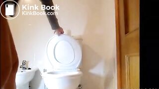 Girl with beautiful big ass pooping