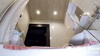 Redhead poops into the bathtub - closeup view