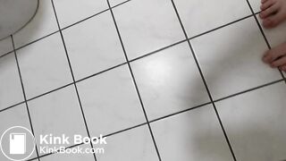 Bella_kackt_durch den Slip