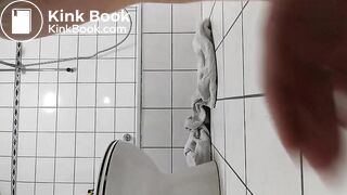 Bella_kackt_durch den Slip