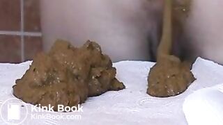 Huge soft shit and juicy farts