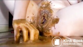 Girl masturbating and fisting her pussy with shit