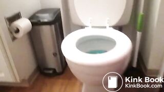 Blonde's big toilet poop