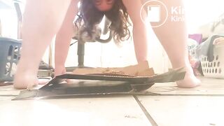 BBW shits into a pizza box
